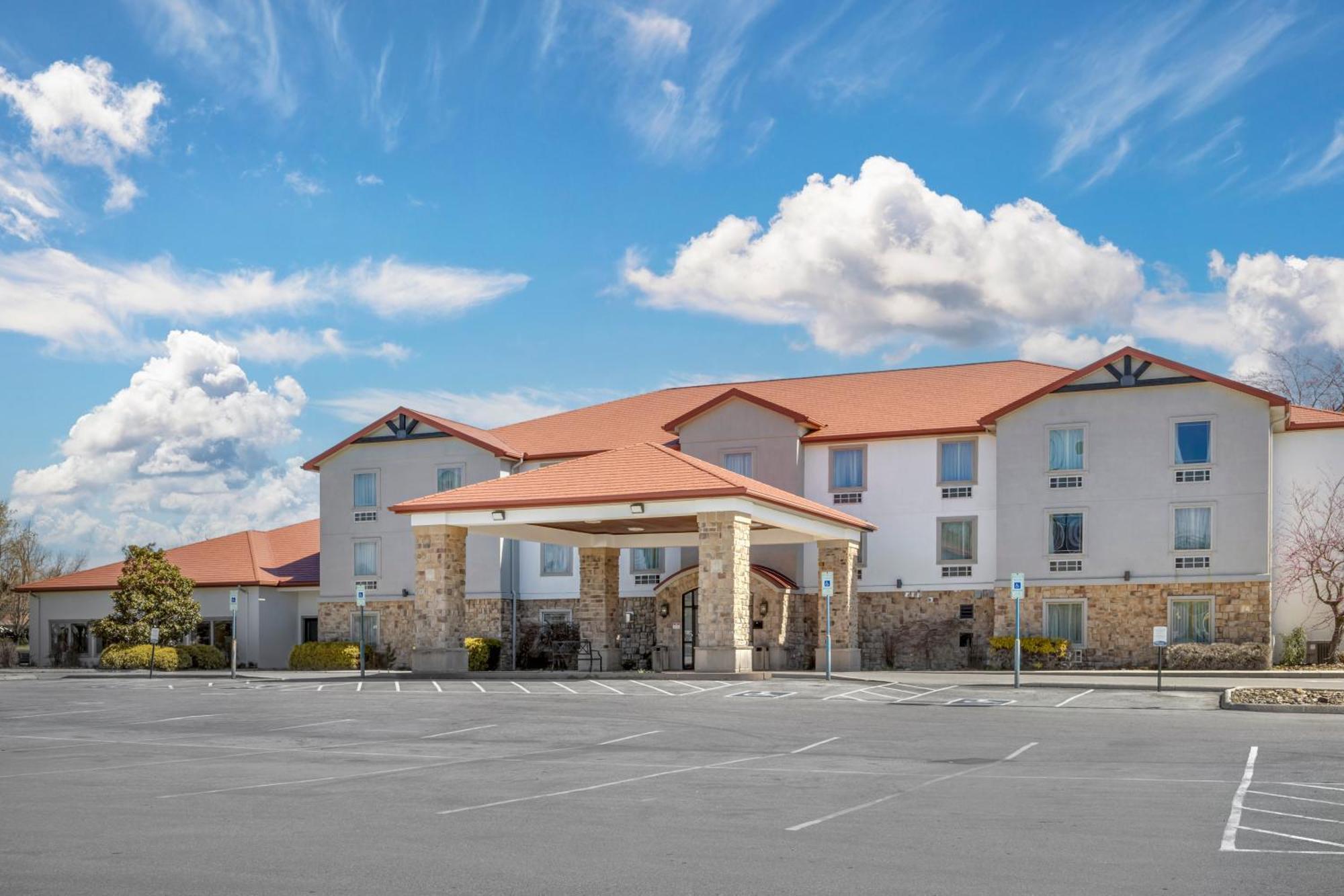 Quality Inn & Suites Monterey, Tn - Crossville, Tn 외부 사진